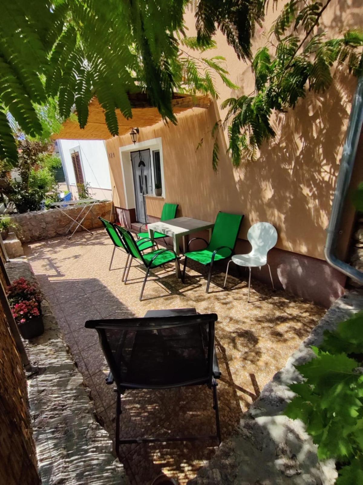 Apartman Kristina Vrbnik Exterior foto